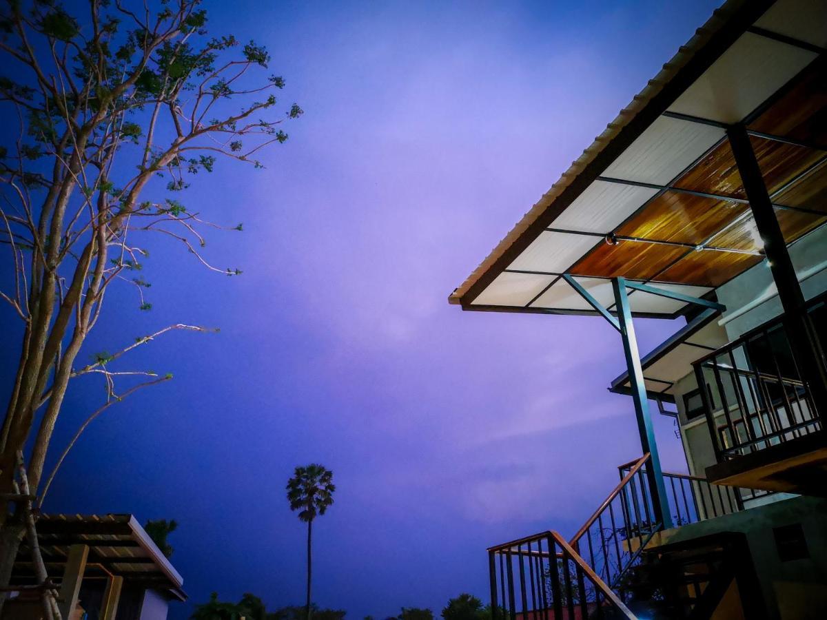Baan Rabiangdao Uthaithani Uthai Thani Exteriér fotografie